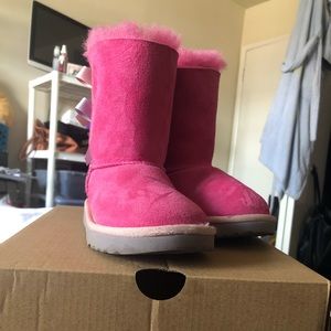 Toddler Pink Girls Ugg Boots With A Bow Size 10